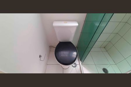 Apartamento à venda com 65m², 3 quartos e 1 vaga Apartamento à venda com 65m², 3 quartos e 1 vagaBanheiro da Suíte