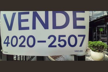 Apartamento à venda com 65m², 3 quartos e 1 vaga Apartamento à venda com 65m², 3 quartos e 1 vagaPlaca