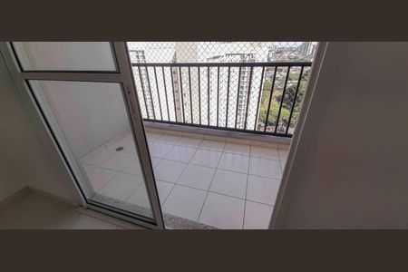 Apartamento à venda com 65m², 3 quartos e 1 vaga Apartamento à venda com 65m², 3 quartos e 1 vagaSacada da Sala