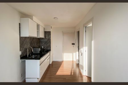 Sala/cozinha/área de serviço  de apartamento para alugar com 1 quarto, 24m² em Jardim America da Penha, São Paulo