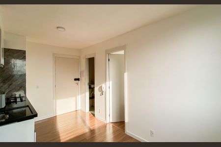 Sala/cozinha/área de serviço  de apartamento para alugar com 1 quarto, 24m² em Jardim America da Penha, São Paulo