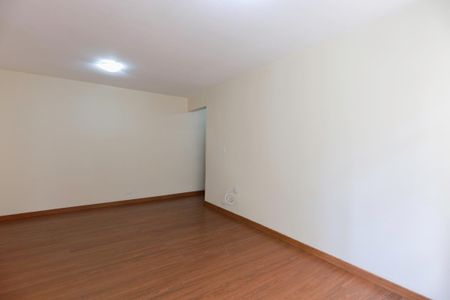 Apartamento para alugar com 67m², 2 quartos e 1 vaga Apartamento para alugar com 67m², 2 quartos e 1 vagaSala