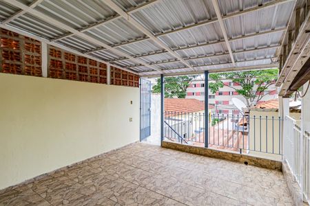 Casa para alugar com 39m², 1 quarto e 1 vaga Casa para alugar com 39m², 1 quarto e 1 vagaVaranda