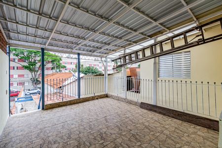 Casa para alugar com 39m², 1 quarto e 1 vaga Casa para alugar com 39m², 1 quarto e 1 vagaVaranda