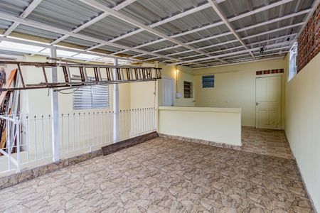 Casa para alugar com 39m², 1 quarto e 1 vaga Casa para alugar com 39m², 1 quarto e 1 vagaVaranda