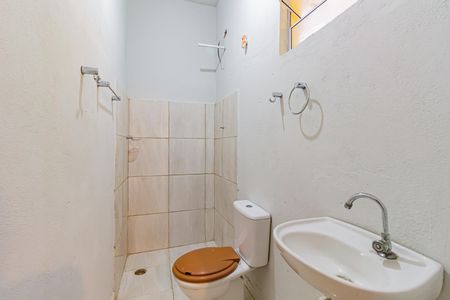 Casa para alugar com 39m², 1 quarto e 1 vaga Casa para alugar com 39m², 1 quarto e 1 vagaBanheiro