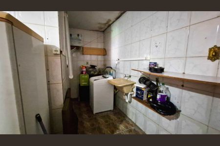 Casa para alugar com 2 quartos, 200m² em Vila Santa Maria, São Paulo