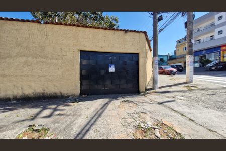 Casa para alugar com 2 quartos, 200m² em Vila Santa Maria, São Paulo