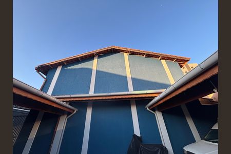 Casa à venda com 63m², 2 quartos e 1 vaga Casa à venda com 63m², 2 quartos e 1 vagaFachada