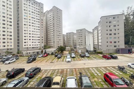 Vista do Quarto 2 de apartamento para alugar com 2 quartos, 44m² em Parque Bristol, São Paulo