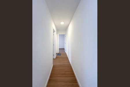 Corredor de apartamento para alugar com 2 quartos, 44m² em Parque Bristol, São Paulo
