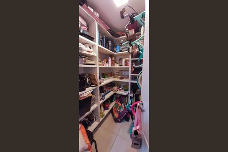 Apartamento para alugar com 108m², 3 quartos e 2 vagas Apartamento para alugar com 108m², 3 quartos e 2 vagasDispensa