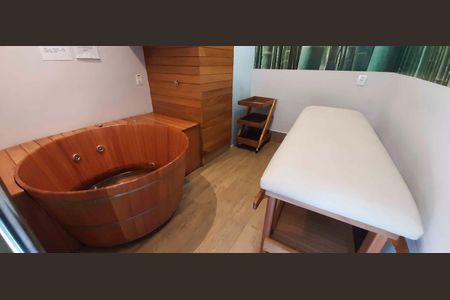 Apartamento para alugar com 108m², 3 quartos e 2 vagas Apartamento para alugar com 108m², 3 quartos e 2 vagasOfurô