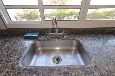 Casa para alugar com 150m², 3 quartos e sem vagaCozinha - Pia