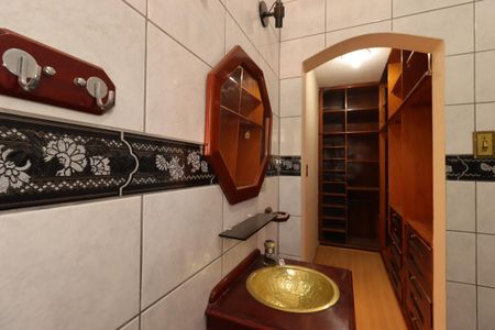 Casa para alugar com 150m², 3 quartos e sem vagaBanheiro da Suíte