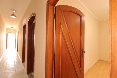 Casa para alugar com 150m², 3 quartos e sem vagaCorredor