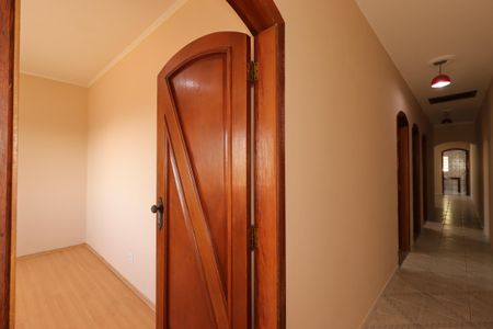 Casa para alugar com 150m², 3 quartos e sem vagaCorredor