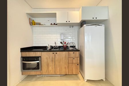 Cozinha  de apartamento para alugar com 1 quarto, 48m² em Sumaré, São Paulo