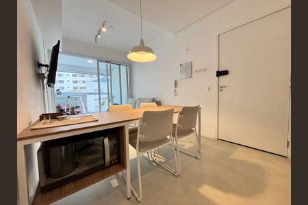 Cozinha  de apartamento para alugar com 1 quarto, 48m² em Sumaré, São Paulo
