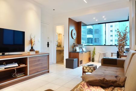 Sala  de apartamento à venda com 3 quartos, 120m² em Serra, Belo Horizonte