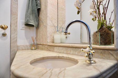 Lavabo da sala  de apartamento à venda com 3 quartos, 120m² em Serra, Belo Horizonte
