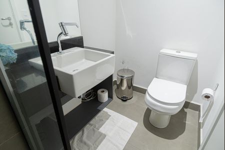 Studio à venda com 31m², 1 quarto e sem vaga Studio à venda com 31m², 1 quarto e sem vagaBanheiro
