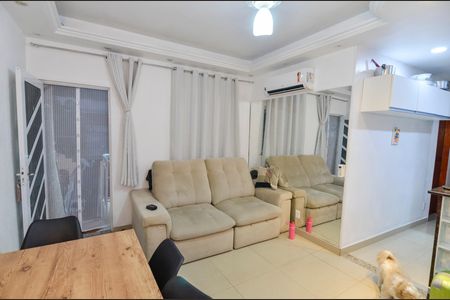 Casa para alugar com 55m², 2 quartos e sem vagaSala