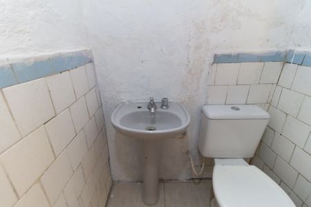 Casa para alugar com 50m², 2 quartos e sem vaga Casa para alugar com 50m², 2 quartos e sem vagaBanheiro da Suíte 2