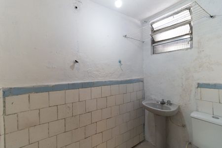 Casa para alugar com 50m², 2 quartos e sem vaga Casa para alugar com 50m², 2 quartos e sem vagaBanheiro da Suíte 2
