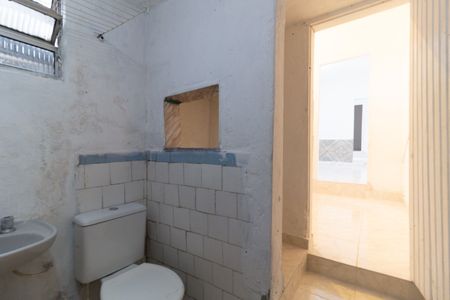 Casa para alugar com 50m², 2 quartos e sem vaga Casa para alugar com 50m², 2 quartos e sem vagaBanheiro da Suíte 2