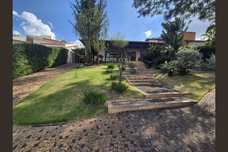 Casa para alugar com 500m², 4 quartos e 4 vagas