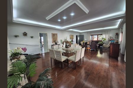 Casa para alugar com 500m², 4 quartos e 4 vagas