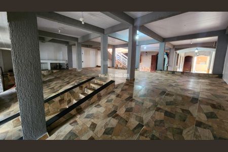 Casa à venda com 404m², 5 quartos e 2 vagas Casa à venda com 404m², 5 quartos e 2 vagasFoto 04