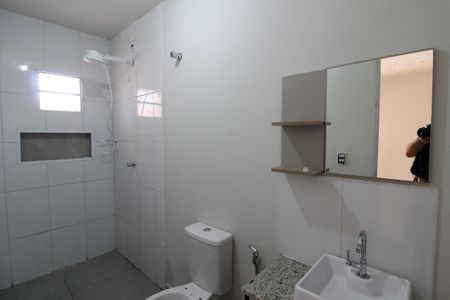 Banheiro de kitnet/studio para alugar com 1 quarto, 24m² em Ferreira, São Paulo