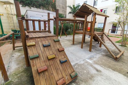 Apartamento para alugar com 33m², 2 quartos e sem vaga Apartamento para alugar com 33m², 2 quartos e sem vagaÁrea comum - Playground