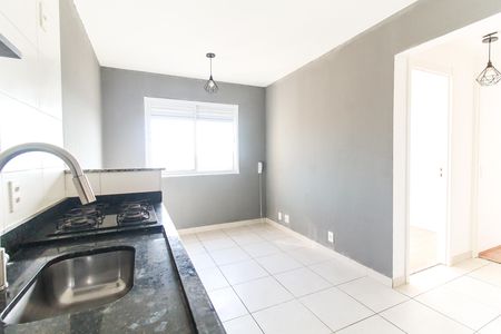 Sala/Cozinha de apartamento para alugar com 2 quartos, 33m² em Colônia (zona Leste), São Paulo