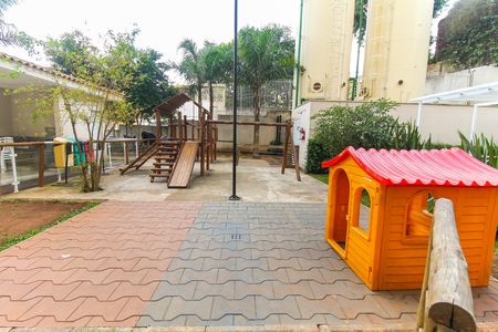 Apartamento para alugar com 33m², 2 quartos e sem vaga Apartamento para alugar com 33m², 2 quartos e sem vagaÁrea comum - Playground