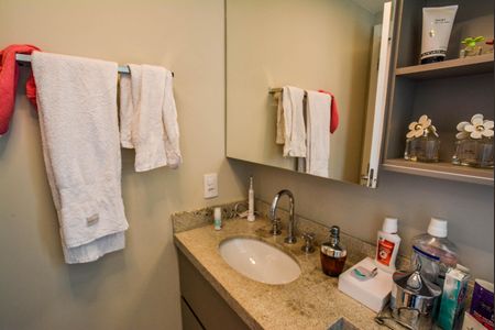 Apartamento à venda com 128m², 3 quartos e 3 vagasBanheiro da Suíte 2