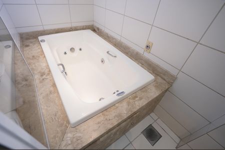 Apartamento para alugar com 135m², 3 quartos e 3 vagas