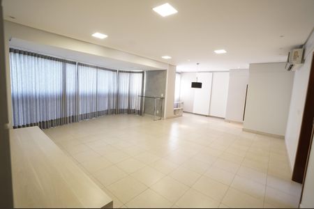 Apartamento para alugar com 135m², 3 quartos e 3 vagas