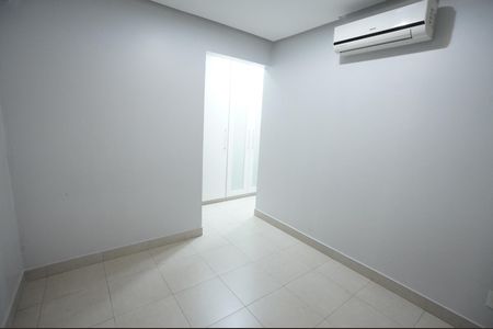 Apartamento para alugar com 135m², 3 quartos e 3 vagas