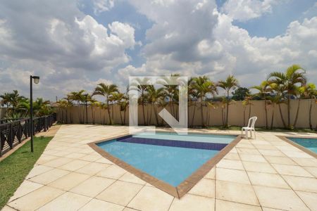 Apartamento à venda com 85m², 3 quartos e 2 vagas Apartamento à venda com 85m², 3 quartos e 2 vagasÁrea comum - Piscina