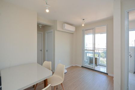 Sala de apartamento à venda com 2 quartos, 40m² em Jardim Santo Antoninho, São Paulo