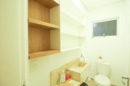 Casa à venda com 274m², 3 quartos e 6 vagas Casa à venda com 274m², 3 quartos e 6 vagasLavabo