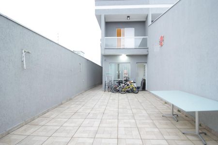 Casa à venda com 274m², 3 quartos e 6 vagas Casa à venda com 274m², 3 quartos e 6 vagasQuintal