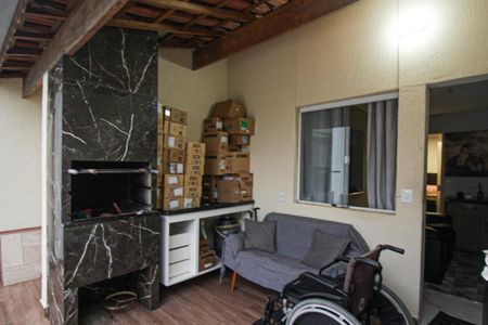 Casa à venda com 274m², 3 quartos e 6 vagas Casa à venda com 274m², 3 quartos e 6 vagasChurrasqueira