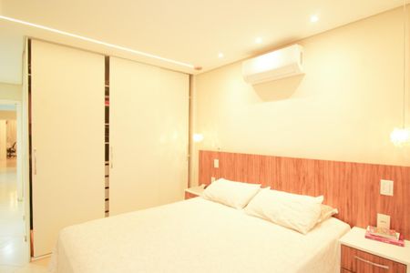Casa à venda com 274m², 3 quartos e 6 vagas Casa à venda com 274m², 3 quartos e 6 vagasSuíte 1