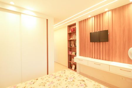 Casa à venda com 274m², 3 quartos e 6 vagas Casa à venda com 274m², 3 quartos e 6 vagasSuíte 2