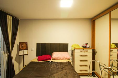Casa à venda com 274m², 3 quartos e 6 vagas Casa à venda com 274m², 3 quartos e 6 vagasEdicula