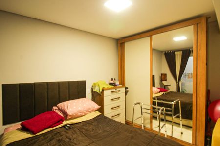 Casa à venda com 274m², 3 quartos e 6 vagas Casa à venda com 274m², 3 quartos e 6 vagasEdicula